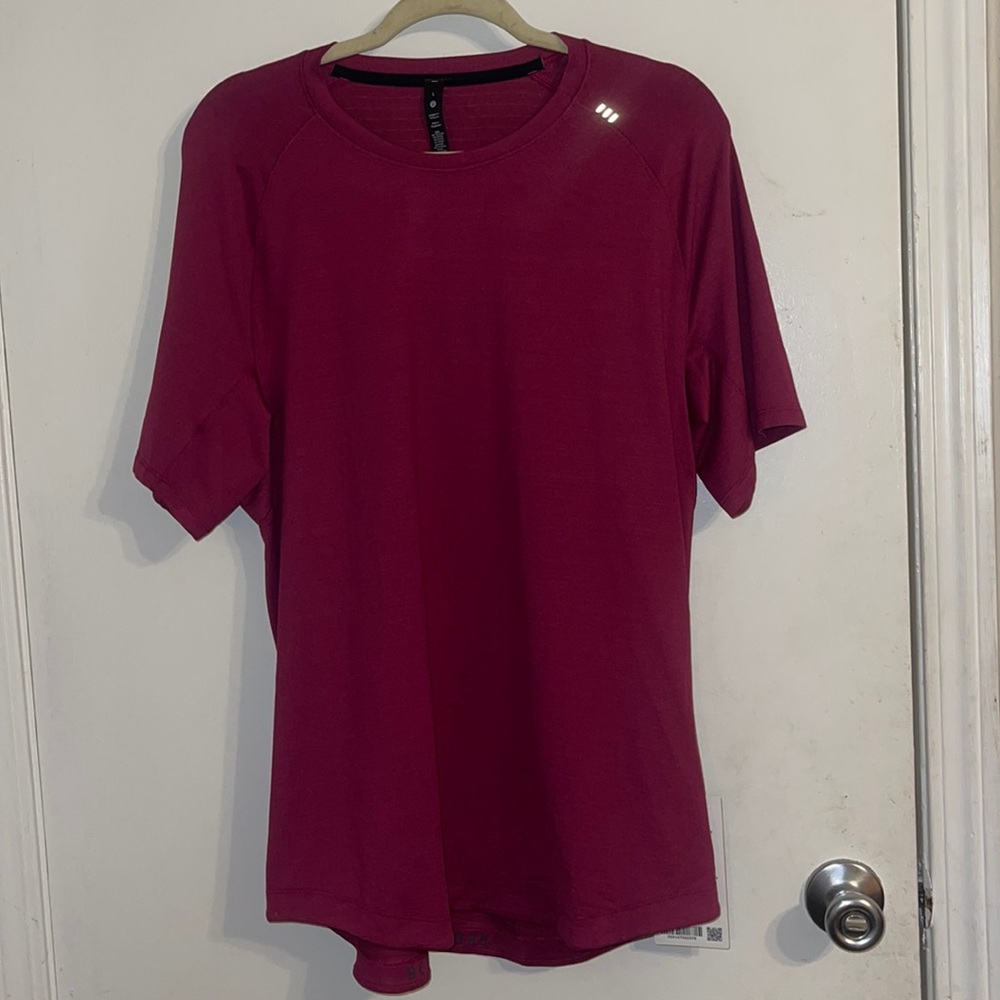 Lululemon- License to Train Short Sleeve